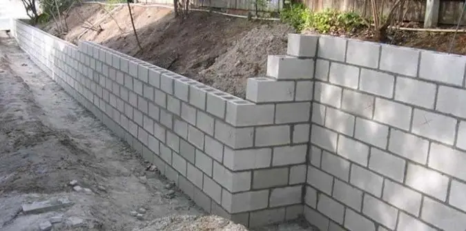 Concrete Block Retaining Wall